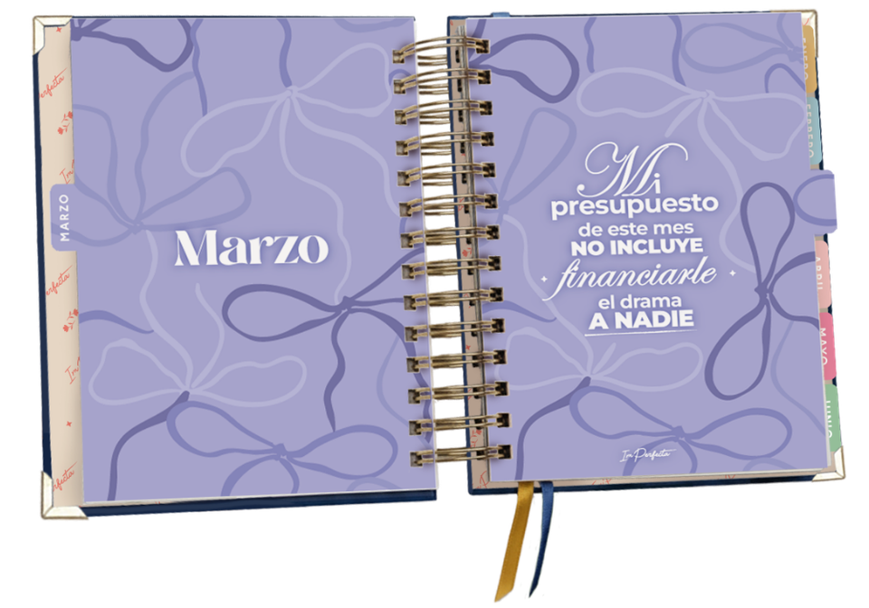 Apertura de marzo con su frase y la pestaña troquelada